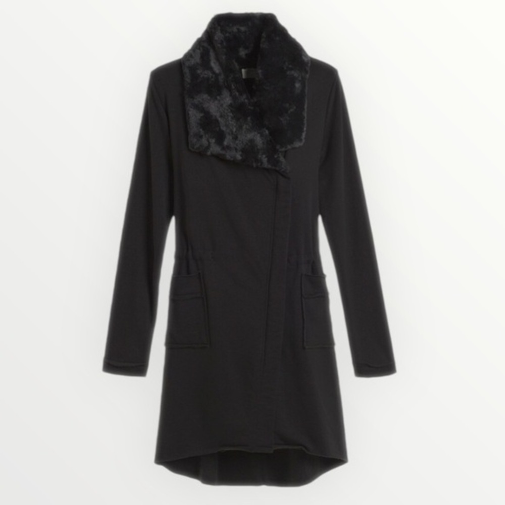 Chico's Zenergy black faux fur collar jacket
